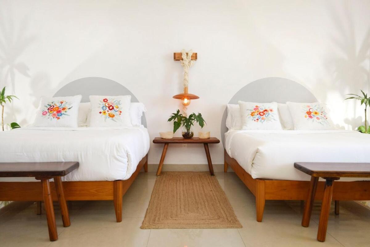 Villa Gorgeous Front House Cozumel